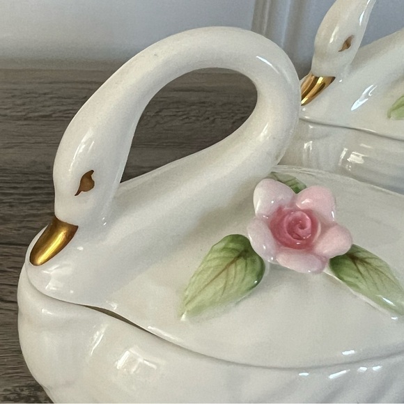 Hankook Korea Swan Bone China Porcelain Trinket Box Jewelry Box - Picture 6 of 14